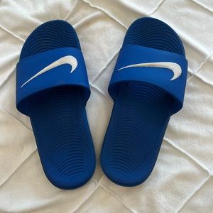 Nike slides. Size 5 youth